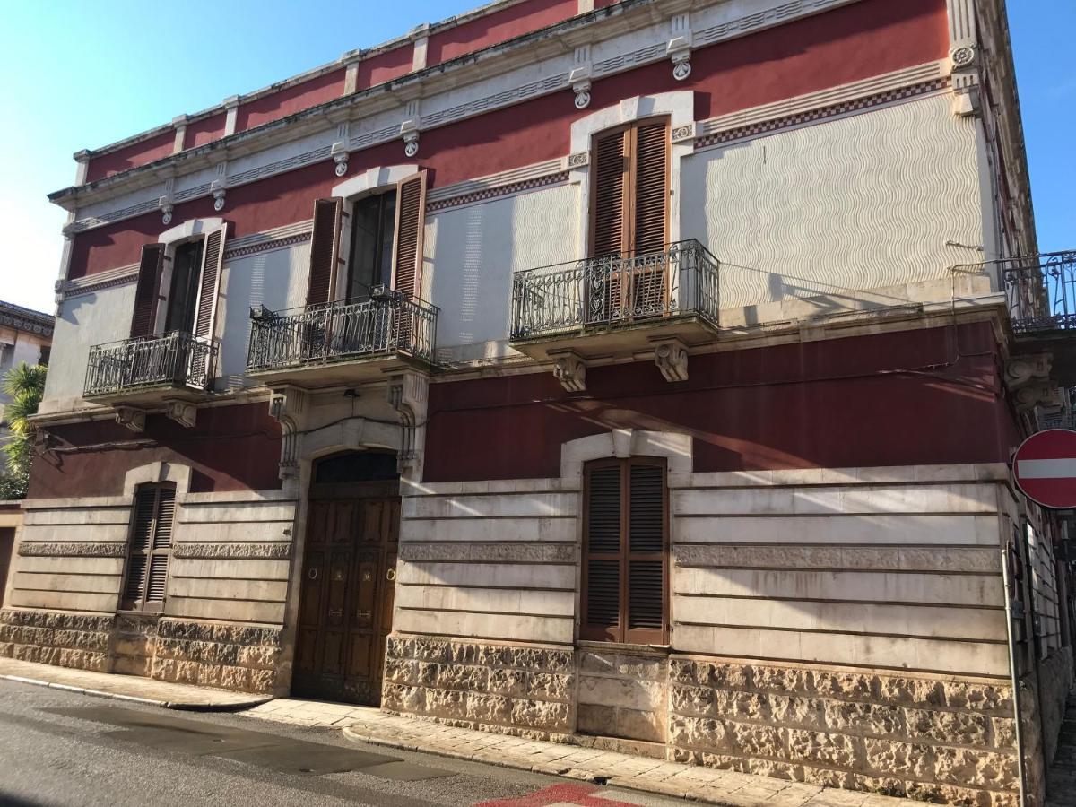 Palazzo De Bellis Vitti nella città delle Grotte Castellana Grotte Exterior foto